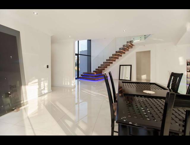 5 BEDROOM HOUSE FOR SALE IN COPPERLEAF ESTATE